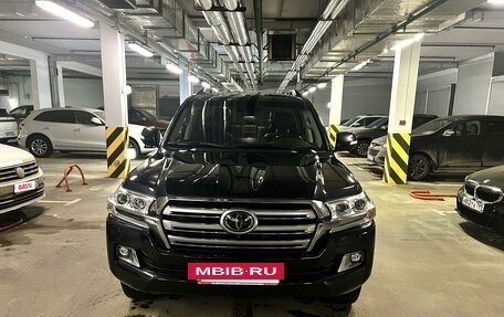 Toyota Land Cruiser 200, 2020 год, 8 200 000 рублей, 6 фотография