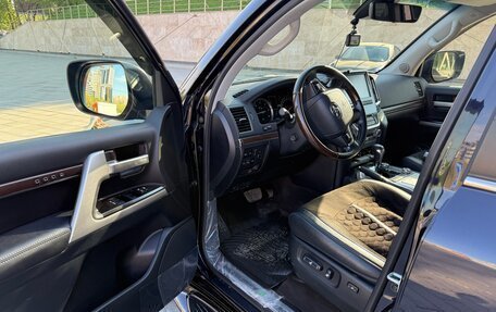 Toyota Land Cruiser 200, 2020 год, 8 200 000 рублей, 21 фотография