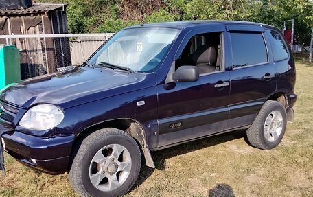 Chevrolet Niva I рестайлинг, 2005 год, 600 000 рублей, 15 фотография