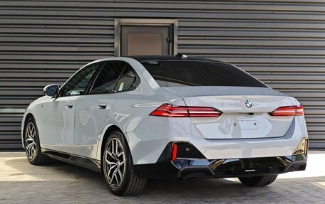 BMW 5 серия, 2024 год, 8 350 000 рублей, 7 фотография