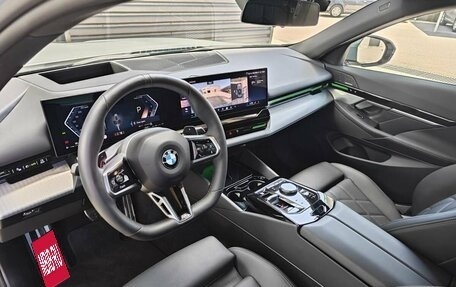 BMW 5 серия, 2024 год, 8 350 000 рублей, 15 фотография