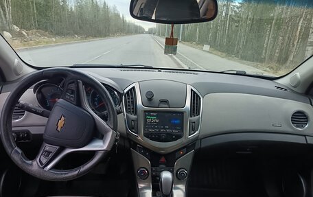 Chevrolet Cruze II, 2013 год, 800 000 рублей, 4 фотография