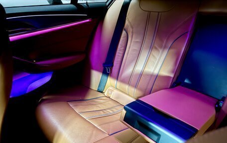 BMW 5 серия, 2018 год, 3 400 000 рублей, 17 фотография