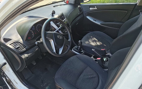 Hyundai Solaris II рестайлинг, 2014 год, 845 000 рублей, 12 фотография
