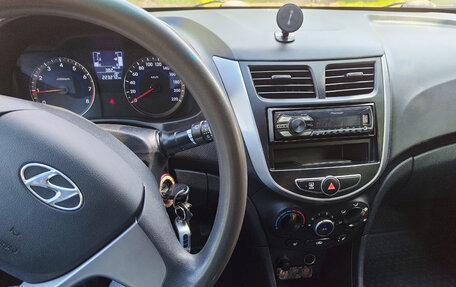 Hyundai Solaris II рестайлинг, 2014 год, 845 000 рублей, 16 фотография