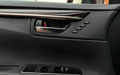 Lexus ES VII, 2016 год, 3 200 000 рублей, 13 фотография