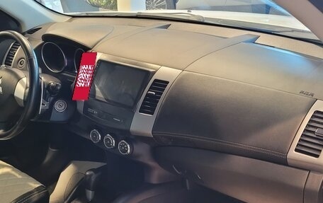 Mitsubishi Outlander III рестайлинг 3, 2011 год, 1 149 000 рублей, 15 фотография