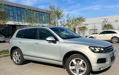 Volkswagen Touareg III, 2011 год, 2 400 000 рублей, 4 фотография