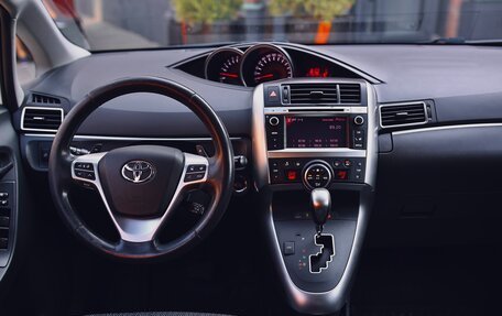 Toyota Verso I, 2013 год, 1 230 000 рублей, 2 фотография