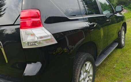 Toyota Land Cruiser Prado 150 рестайлинг 2, 2010 год, 2 200 000 рублей, 12 фотография