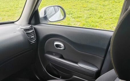 KIA Soul II рестайлинг, 2014 год, 1 000 000 рублей, 5 фотография