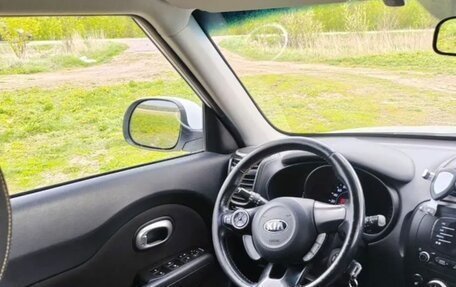 KIA Soul II рестайлинг, 2014 год, 1 000 000 рублей, 6 фотография