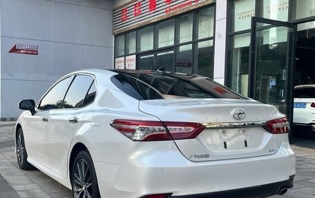 Toyota Camry, 2022 год, 2 550 000 рублей, 2 фотография
