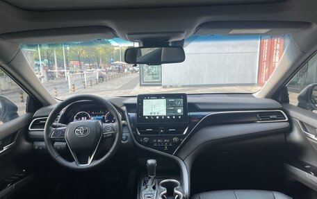 Toyota Camry, 2022 год, 2 550 000 рублей, 5 фотография