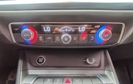 Audi Q3, 2022 год, 2 800 000 рублей, 24 фотография