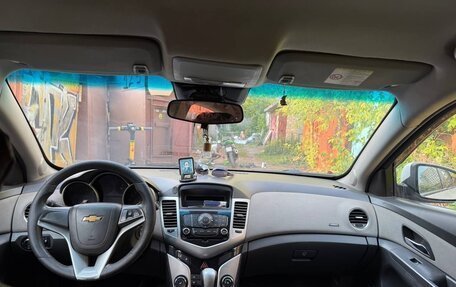 Chevrolet Cruze II, 2010 год, 460 000 рублей, 6 фотография