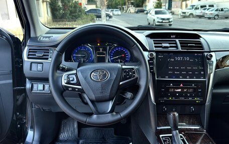 Toyota Camry, 2017 год, 2 100 000 рублей, 9 фотография