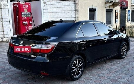 Toyota Camry, 2017 год, 2 100 000 рублей, 3 фотография
