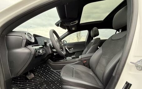 Mercedes-Benz A-Класс, 2021 год, 1 600 008 рублей, 8 фотография