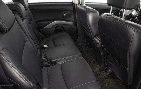 Mitsubishi Outlander III рестайлинг 3, 2010 год, 1 049 000 рублей, 9 фотография