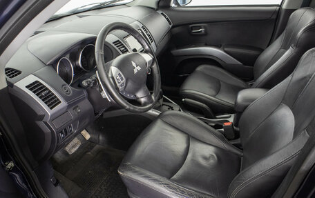 Mitsubishi Outlander III рестайлинг 3, 2010 год, 1 049 000 рублей, 7 фотография