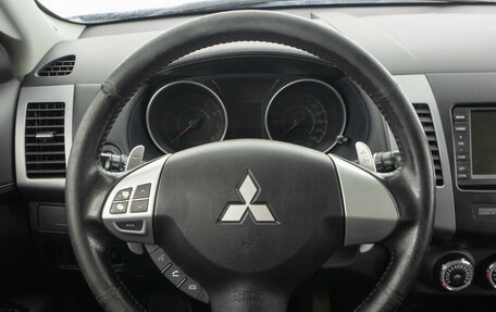 Mitsubishi Outlander III рестайлинг 3, 2010 год, 1 049 000 рублей, 18 фотография