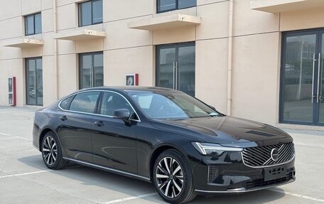 Volvo S90 II рестайлинг, 2025 год, 5 300 000 рублей, 3 фотография