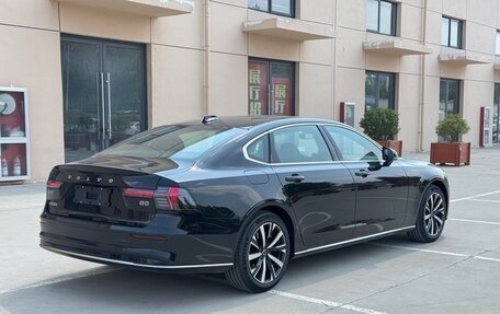 Volvo S90 II рестайлинг, 2025 год, 5 300 000 рублей, 4 фотография