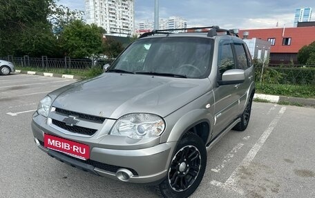 Chevrolet Niva I рестайлинг, 2012 год, 450 000 рублей, 2 фотография