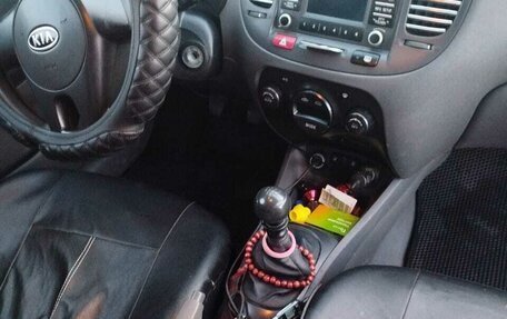 KIA Rio II, 2010 год, 660 000 рублей, 18 фотография