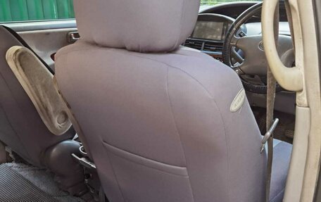 Toyota Estima III рестайлинг -2, 2002 год, 890 000 рублей, 13 фотография