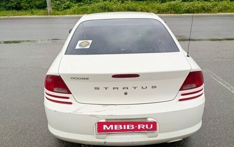 Dodge Stratus II, 2004 год, 315 000 рублей, 2 фотография