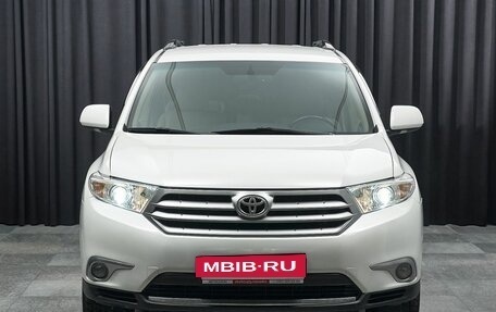 Toyota Highlander III, 2010 год, 2 049 000 рублей, 2 фотография