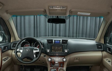 Toyota Highlander III, 2010 год, 2 049 000 рублей, 7 фотография