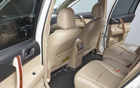 Toyota Highlander III, 2010 год, 2 049 000 рублей, 13 фотография
