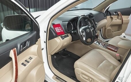 Toyota Highlander III, 2010 год, 2 049 000 рублей, 10 фотография