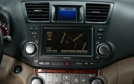 Toyota Highlander III, 2010 год, 2 049 000 рублей, 18 фотография