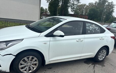 Hyundai Solaris II рестайлинг, 2017 год, 750 000 рублей, 1 фотография