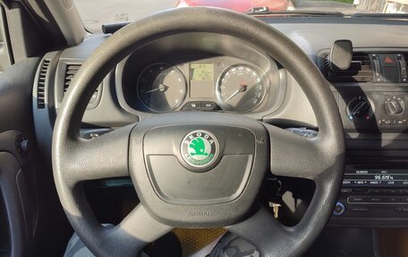Skoda Fabia II, 2011 год, 530 000 рублей, 2 фотография