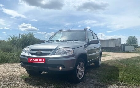Chevrolet Niva I рестайлинг, 2012 год, 650 000 рублей, 3 фотография