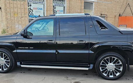 Cadillac Escalade II, 2005 год, 2 490 000 рублей, 4 фотография