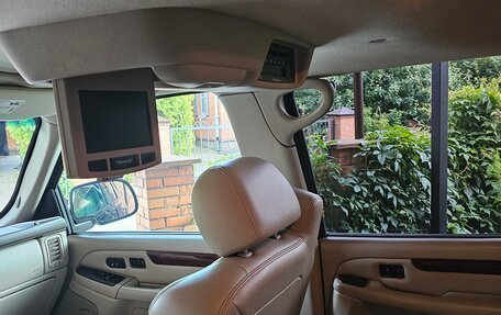 Cadillac Escalade II, 2005 год, 2 490 000 рублей, 13 фотография
