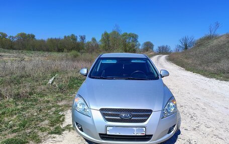 KIA cee'd I рестайлинг, 2009 год, 580 000 рублей, 2 фотография