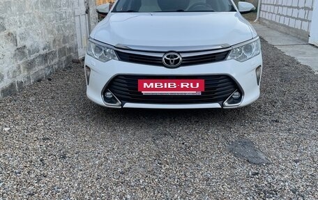 Toyota Camry, 2015 год, 2 150 000 рублей, 2 фотография