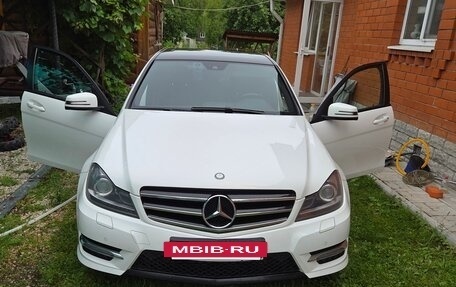 Mercedes-Benz C-Класс, 2013 год, 1 990 000 рублей, 4 фотография