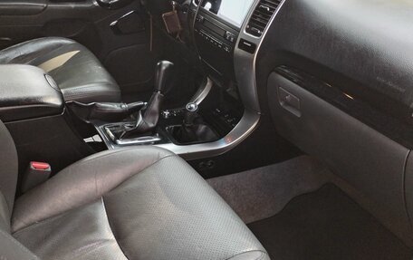 Toyota Land Cruiser Prado 120 рестайлинг, 2008 год, 2 250 000 рублей, 7 фотография