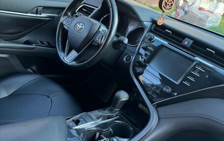 Toyota Camry, 2018 год, 2 400 000 рублей, 6 фотография