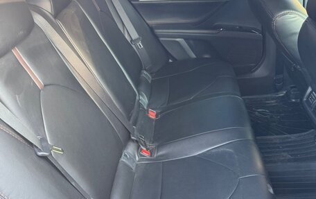 Toyota Camry, 2018 год, 2 400 000 рублей, 8 фотография