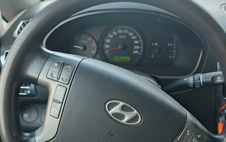 Hyundai Grand Starex Grand Starex I рестайлинг 2, 2008 год, 1 300 000 рублей, 10 фотография