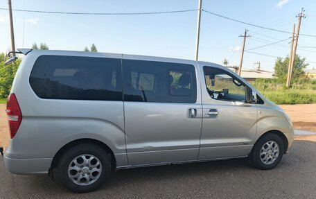 Hyundai Grand Starex Grand Starex I рестайлинг 2, 2008 год, 1 300 000 рублей, 9 фотография